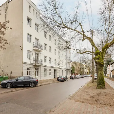 Cozy Studio Poznanska In By Renters Apartment